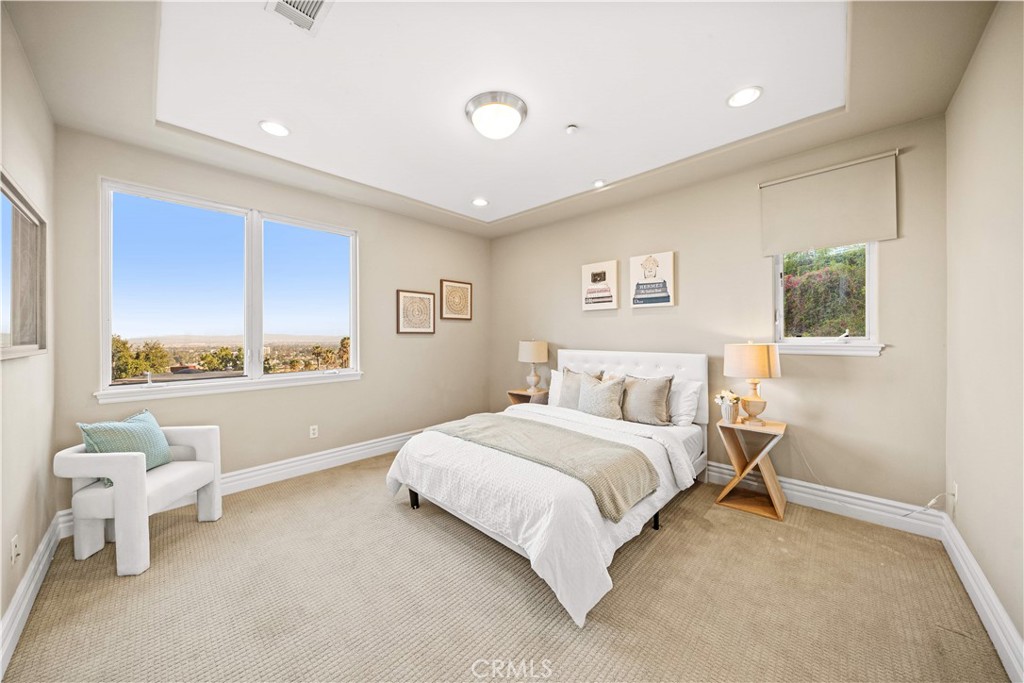325 N Terrace View