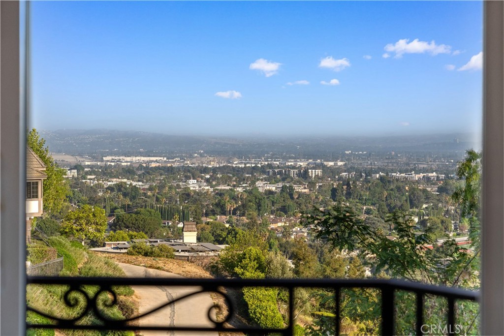 325 N Terrace View