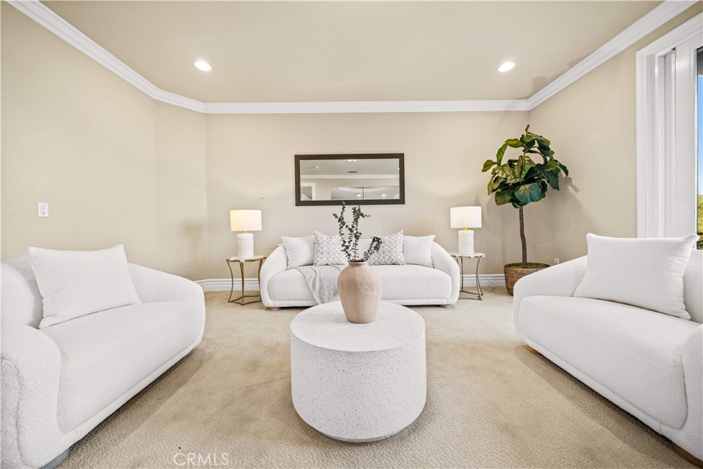 325 N Terrace View