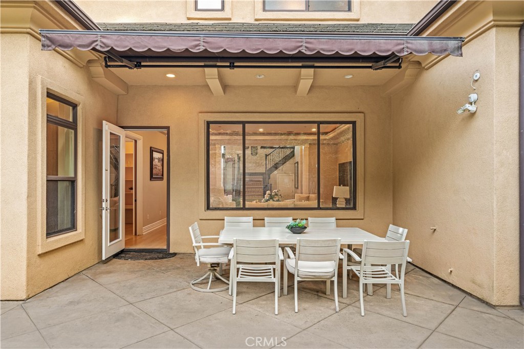 325 N Terrace View