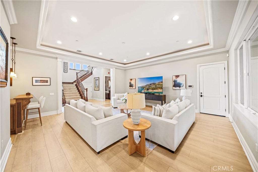 325 N Terrace View