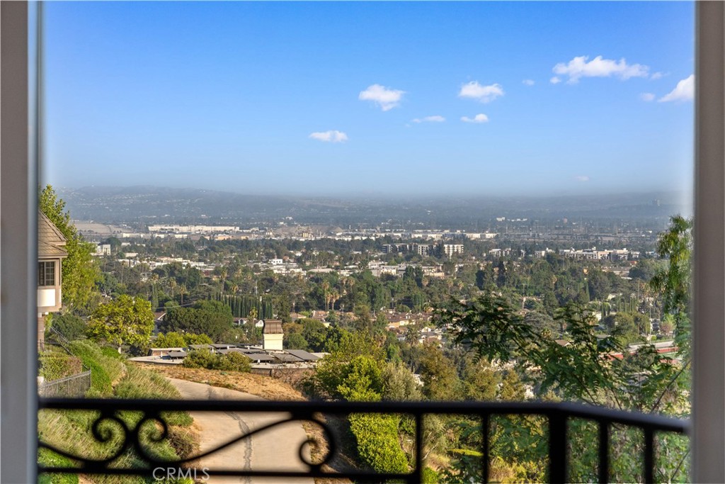 325 N Terrace View