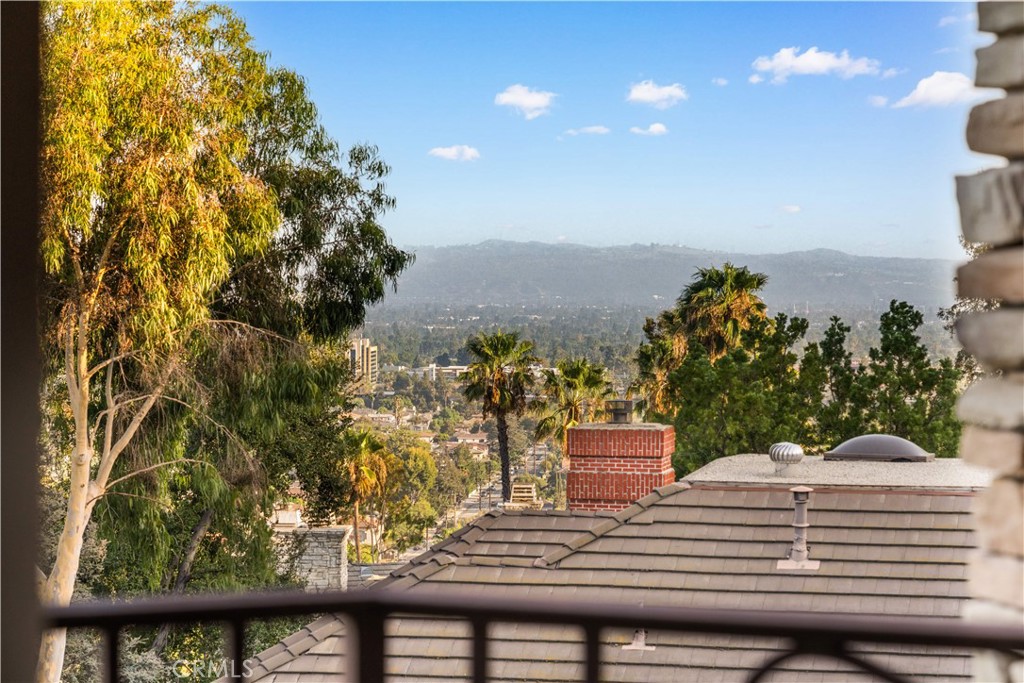 325 N Terrace View