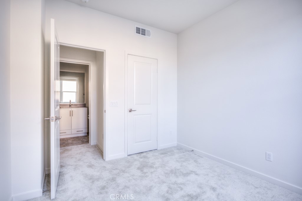 15812 Caterpillar Dr