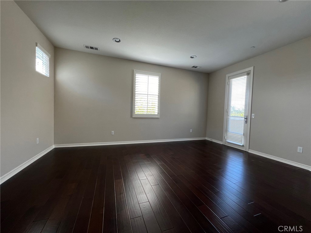 789 E Sierra Madre