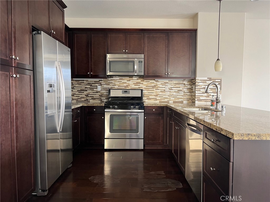 789 E Sierra Madre