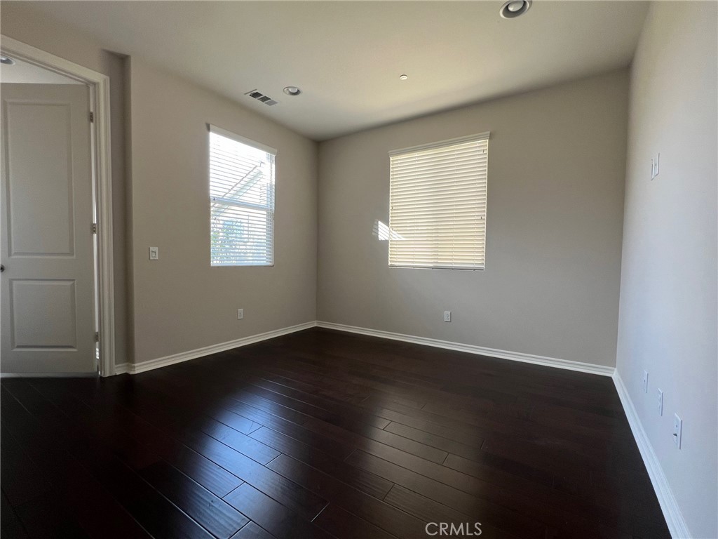 789 E Sierra Madre