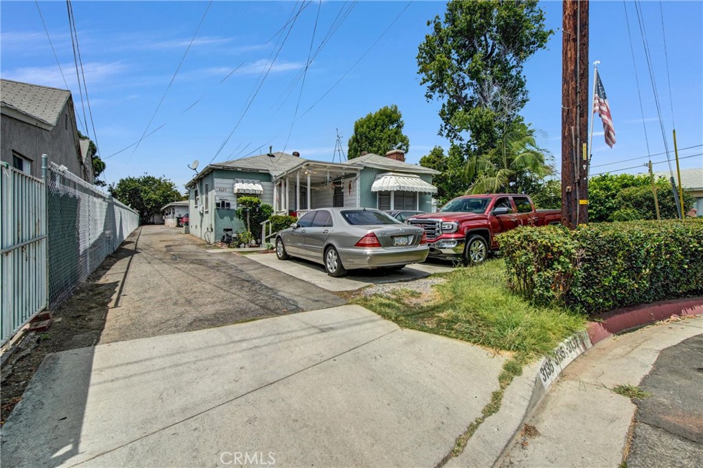 3137 Vane Avenue