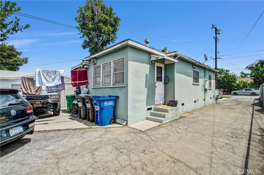 3137 Vane Avenue