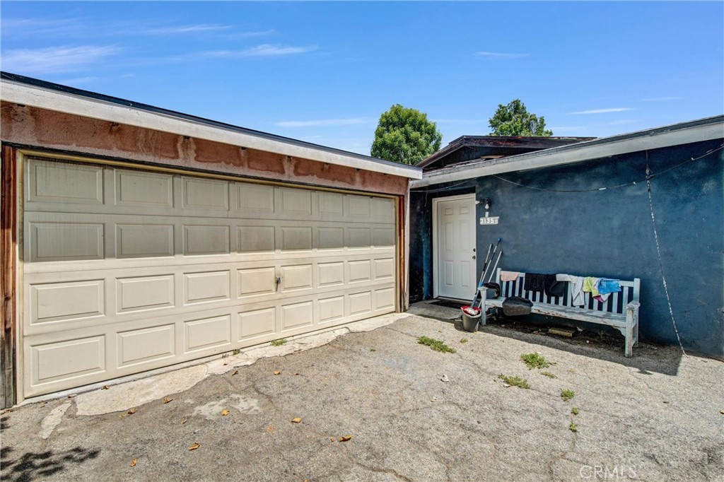 3137 Vane Avenue