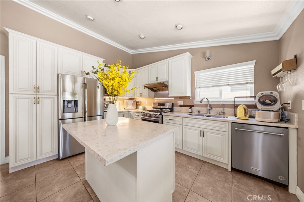 6811 Arthur Court