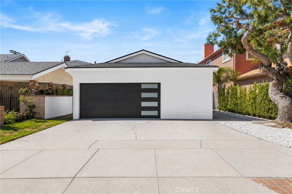 7839 W 80th Street