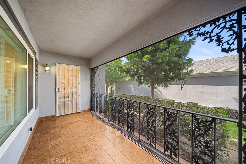 1611 S Pomona D13