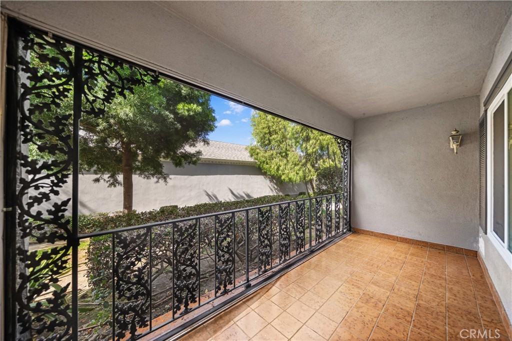 1611 S Pomona D13