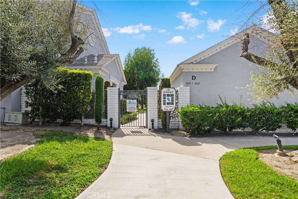 1611 S Pomona D13