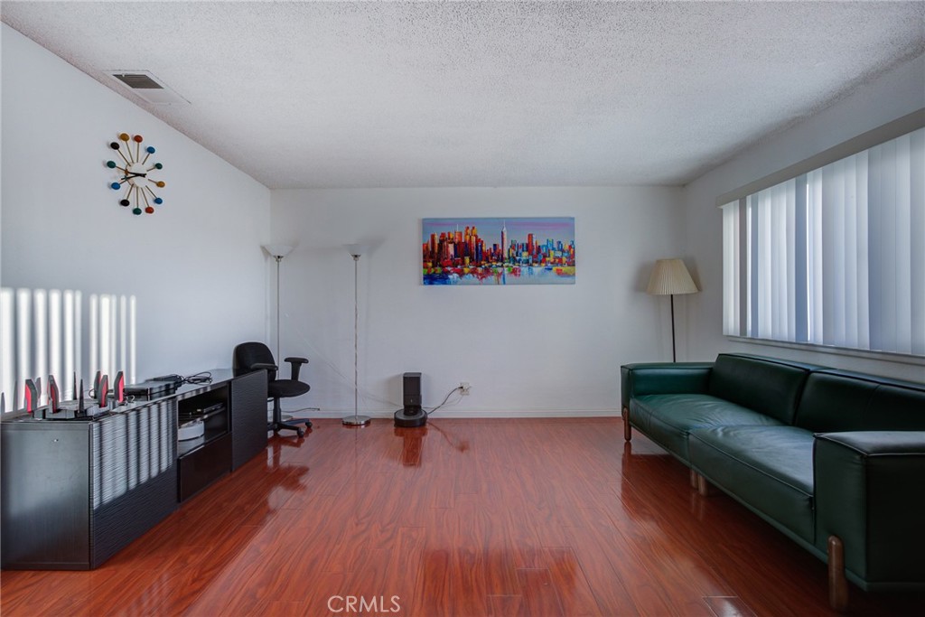 1751 Fullerton