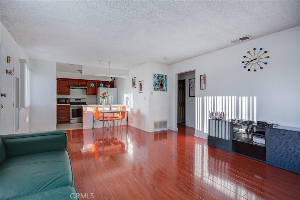 1751 Fullerton