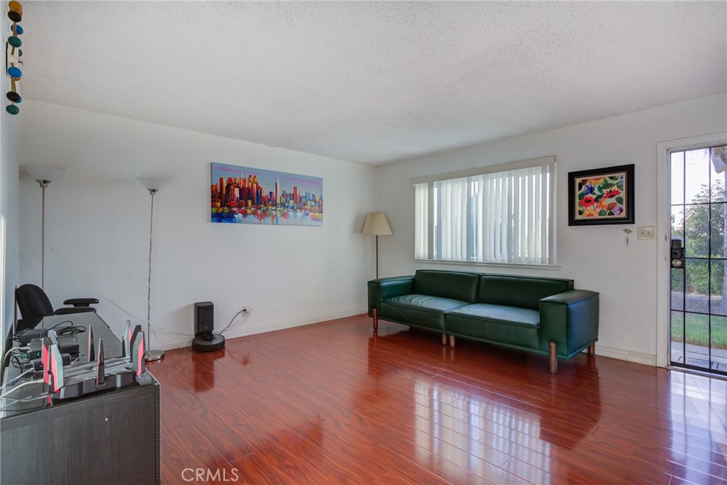 1751 Fullerton