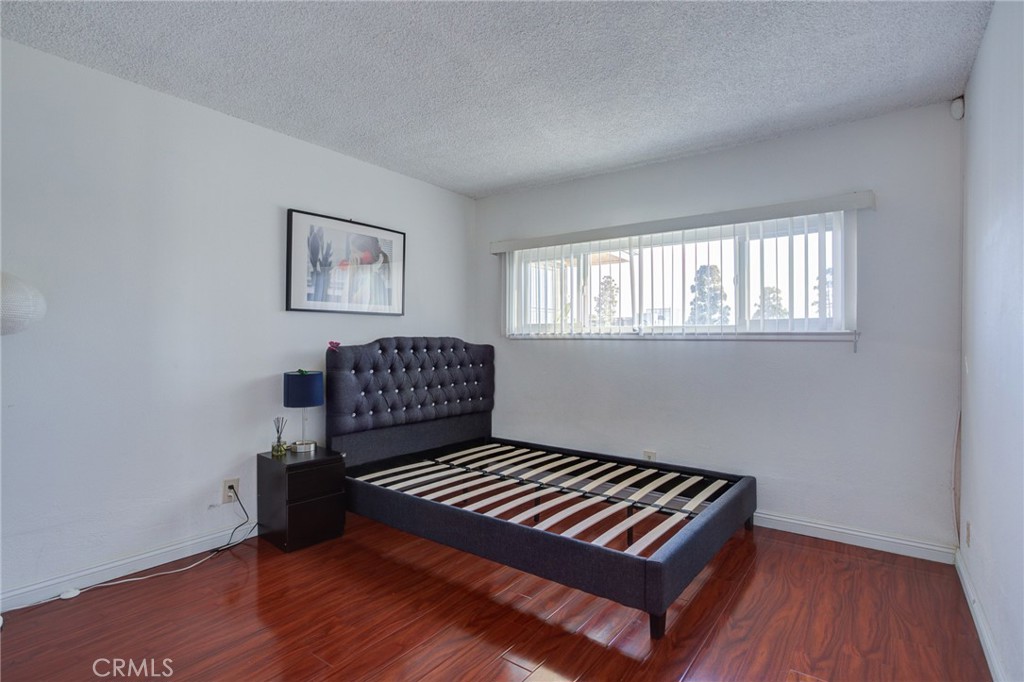 1751 Fullerton
