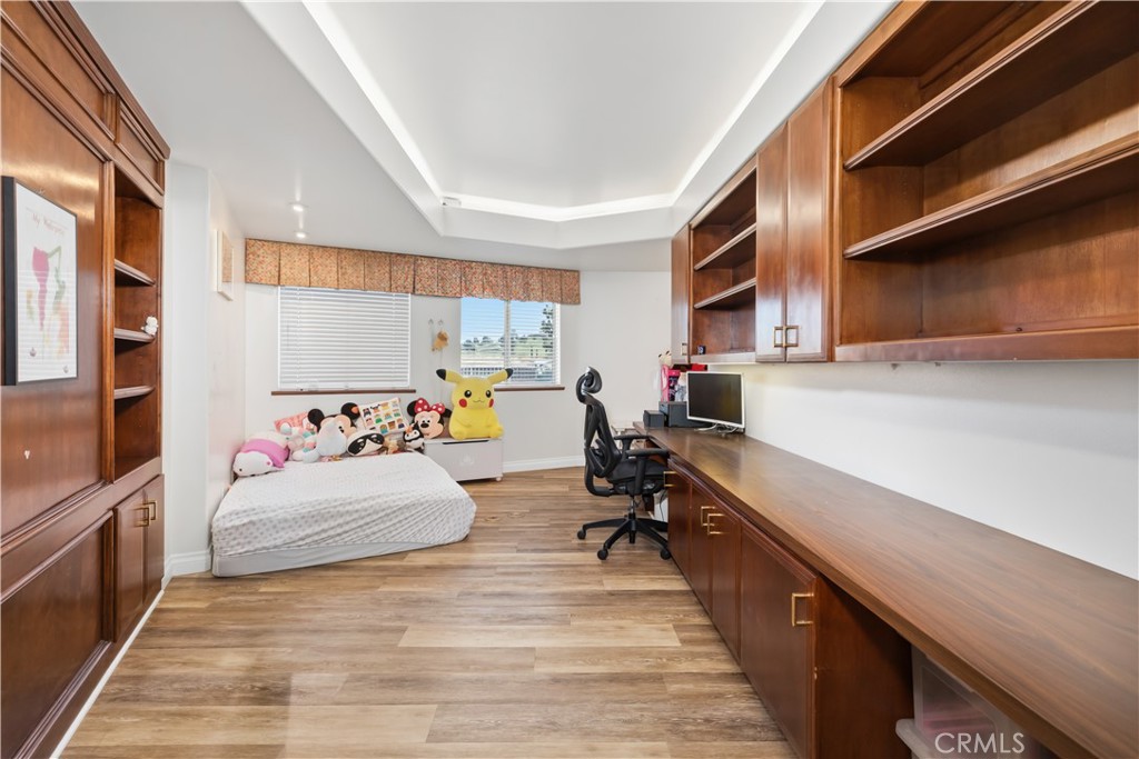 1527 Calle Cristina