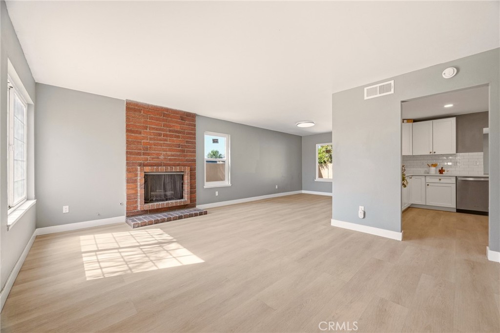 1486 S Cypress Avenue