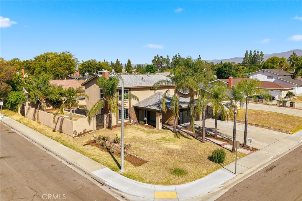 1486 S Cypress Avenue