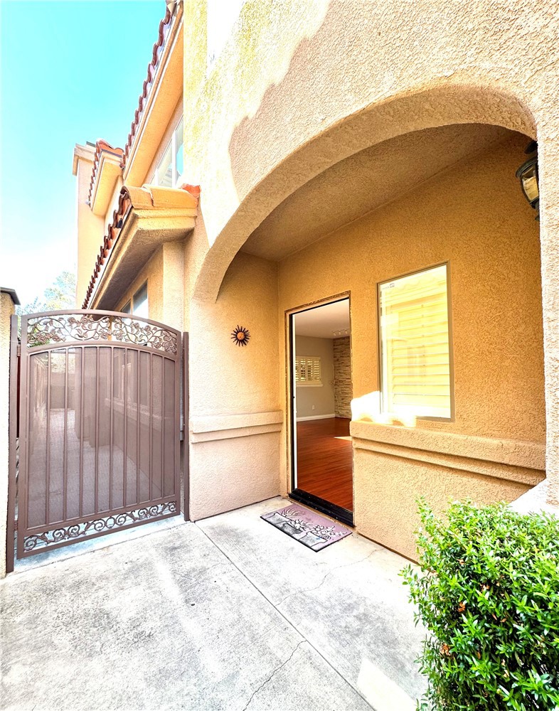2072 Villa Del Lago Dr #A