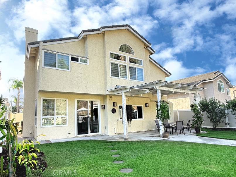 2026 Avenida Hacienda