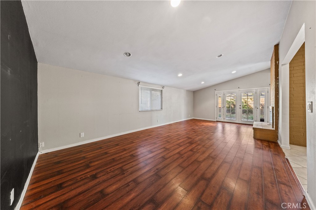 6790 El Cajon Dr