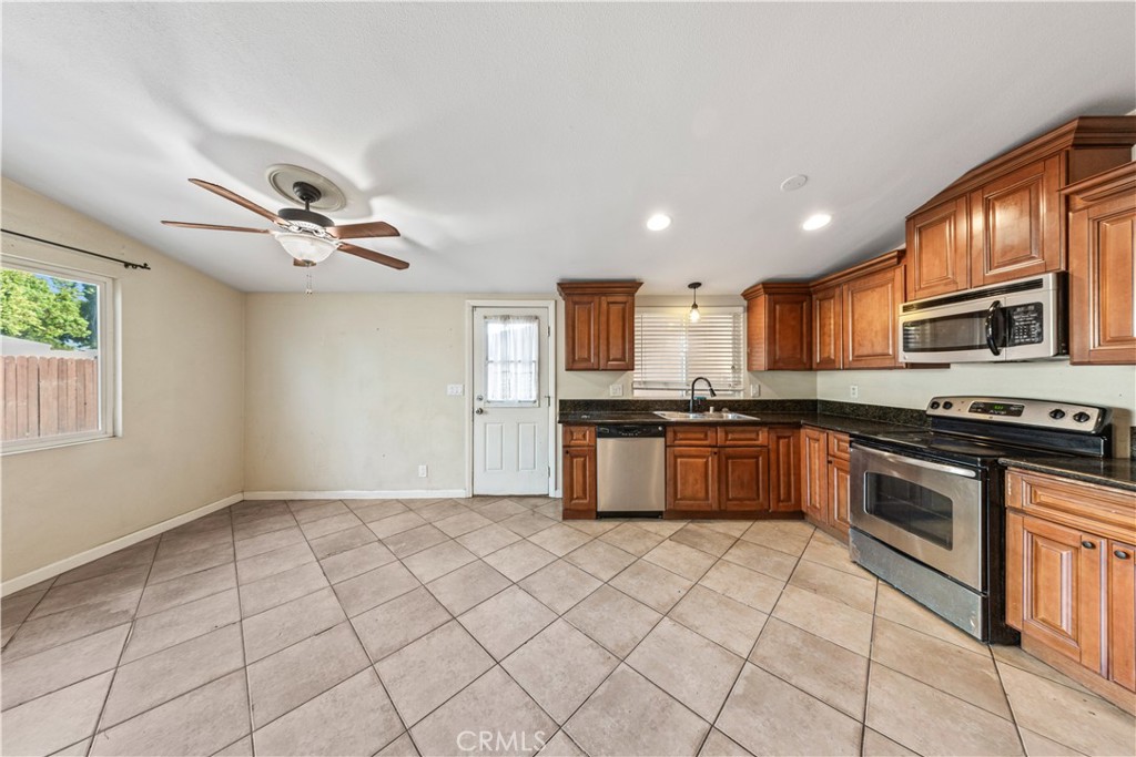 6790 El Cajon Dr