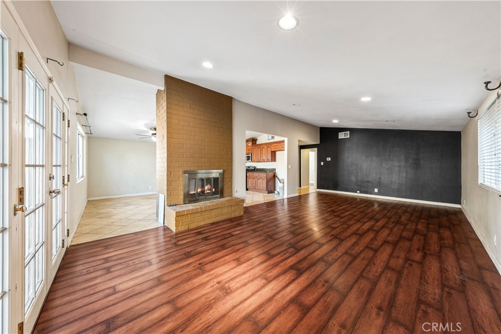 6790 El Cajon Dr