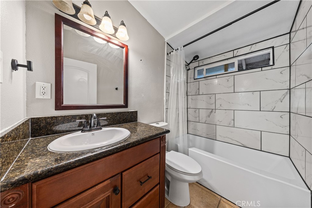 6790 El Cajon Dr