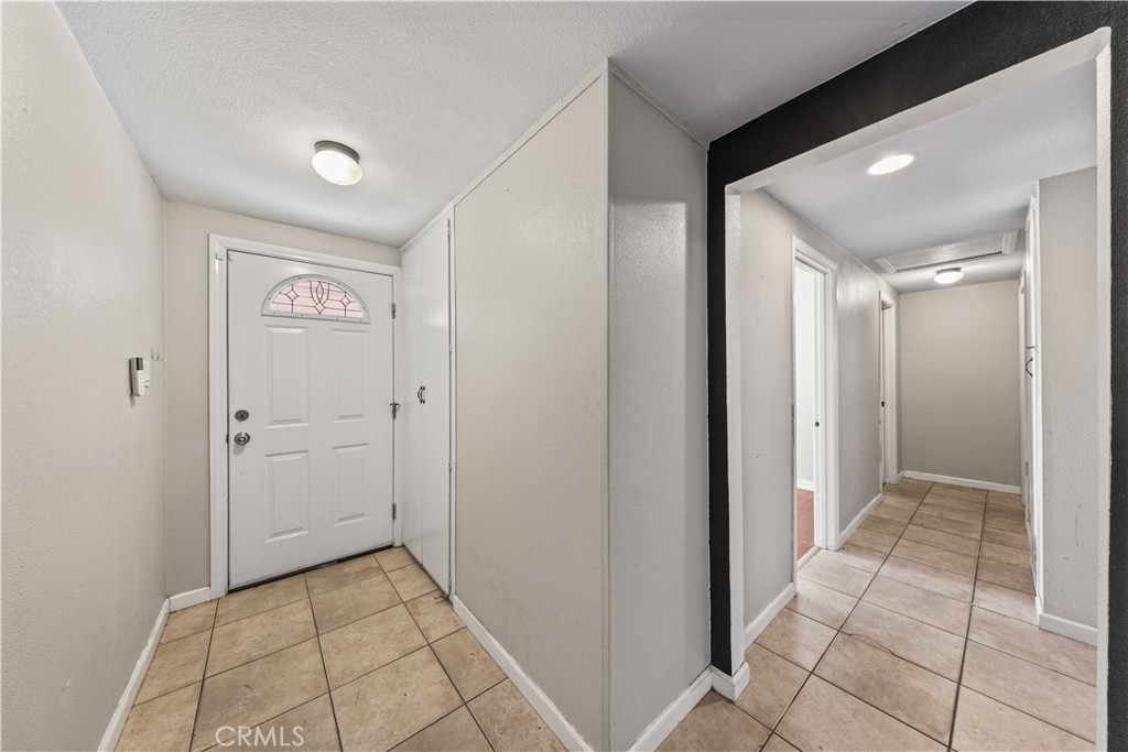 6790 El Cajon Dr