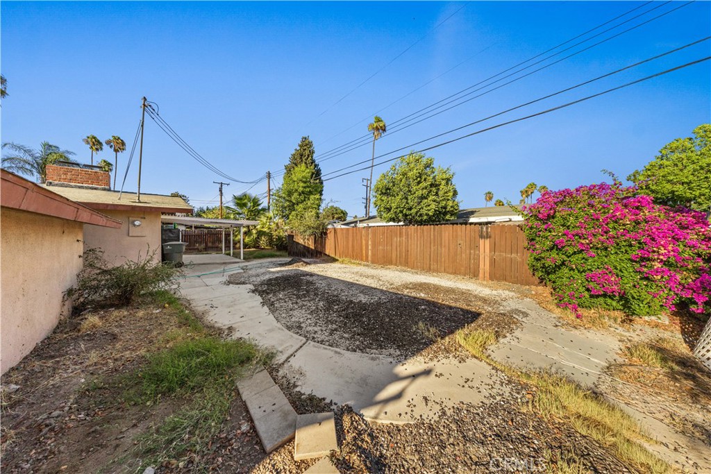 6790 El Cajon Dr