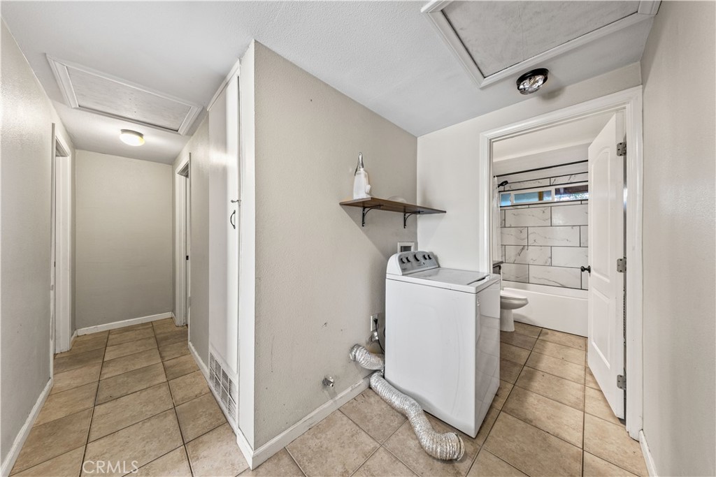 6790 El Cajon Dr