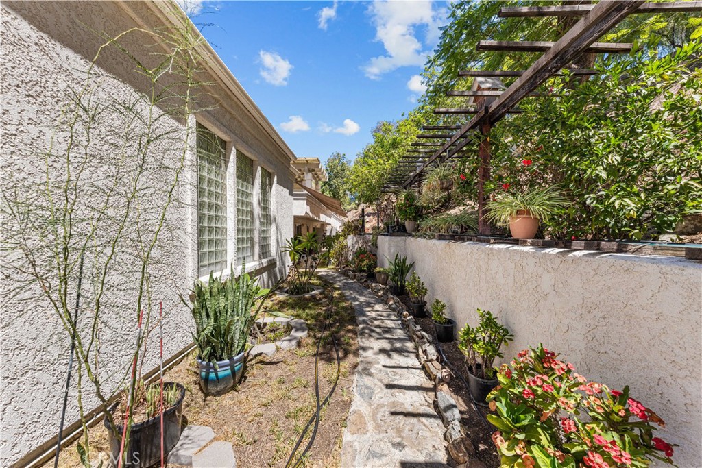 7440 Live Oak Drive