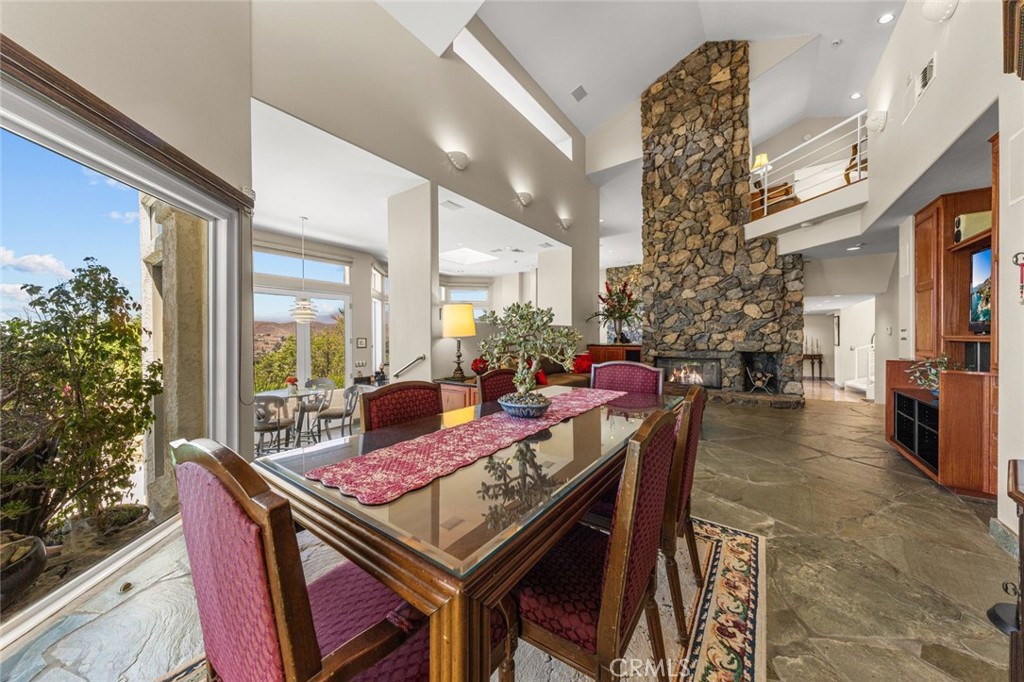 7440 Live Oak Drive
