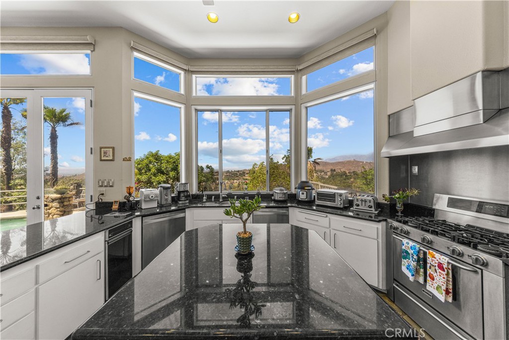 7440 Live Oak Drive