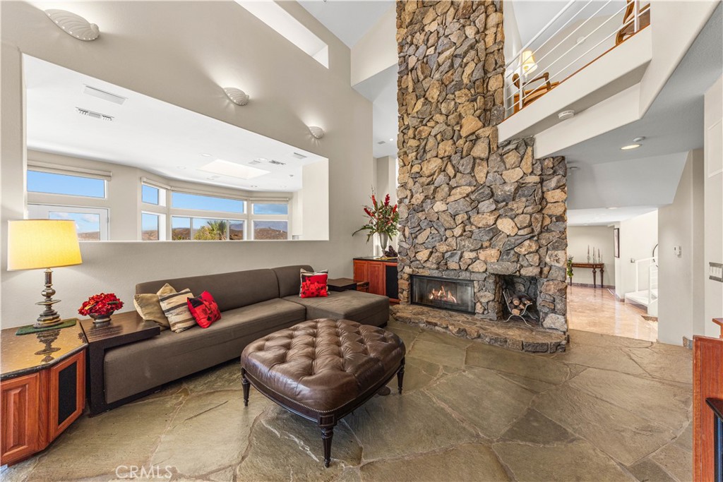 7440 Live Oak Drive