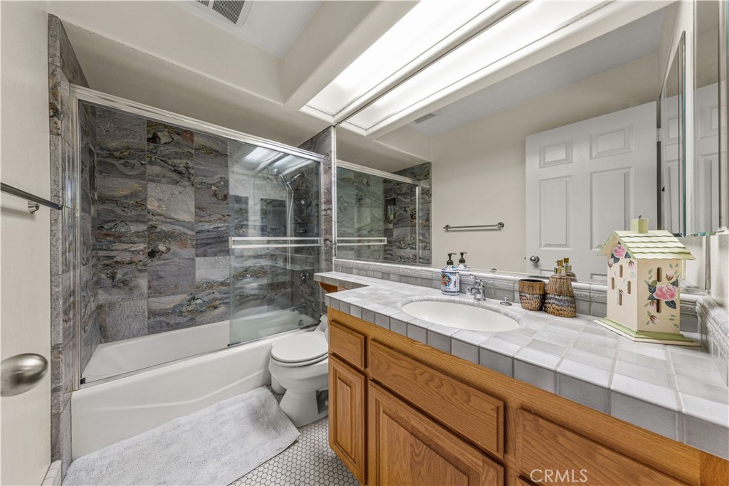 7440 Live Oak Drive