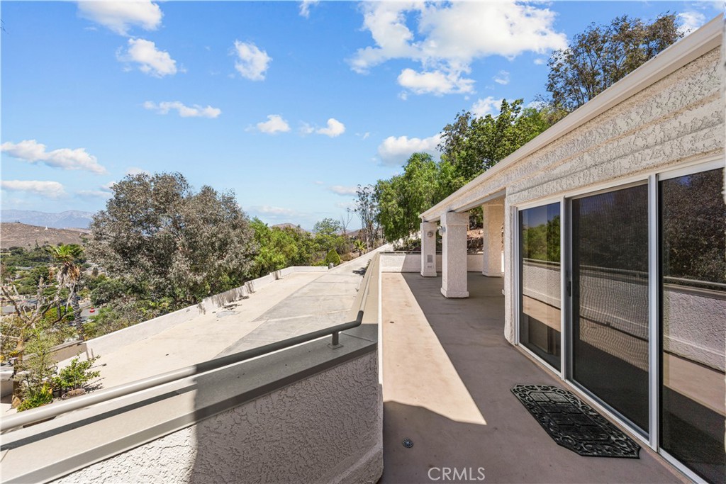 7440 Live Oak Drive