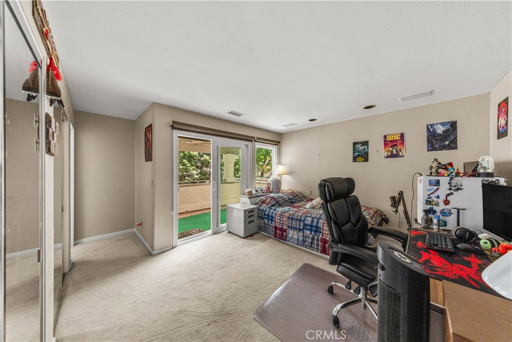 7440 Live Oak Drive