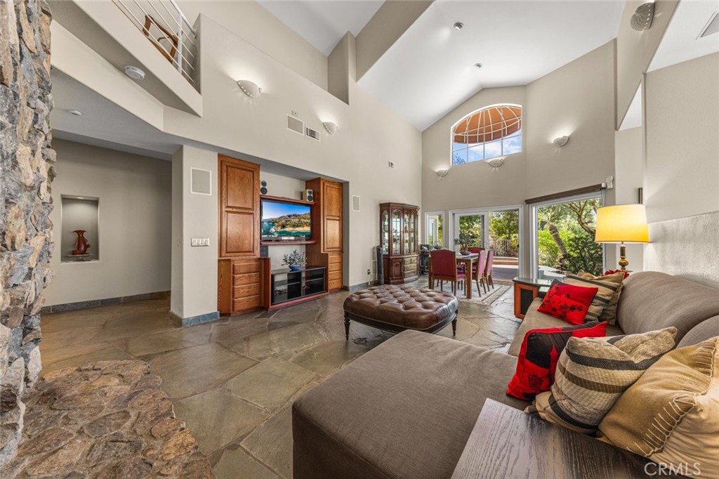 7440 Live Oak Drive