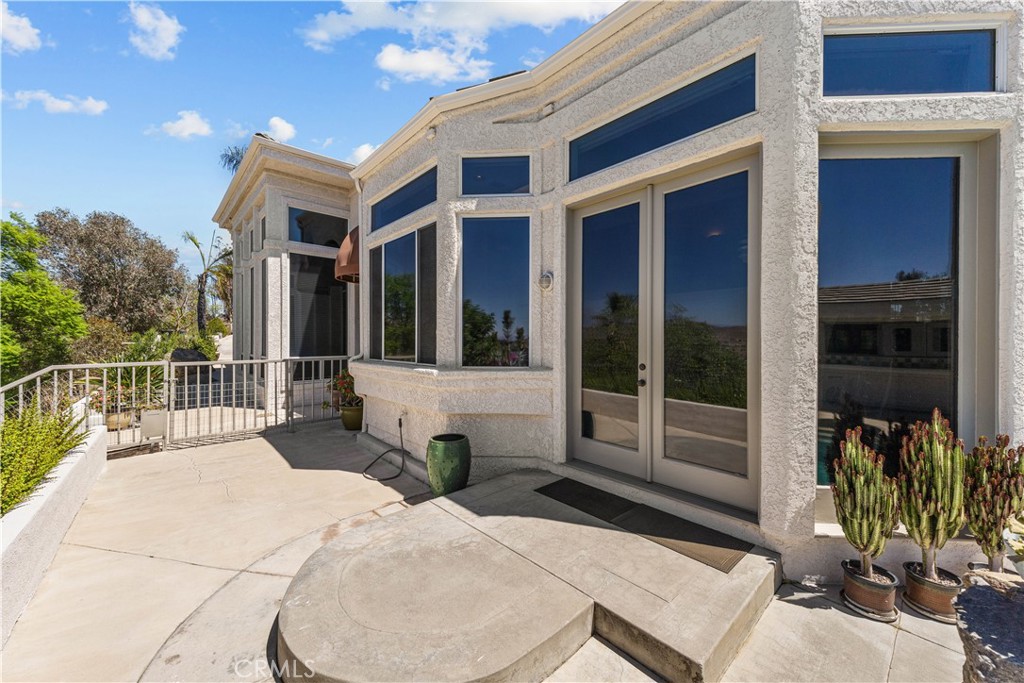 7440 Live Oak Drive
