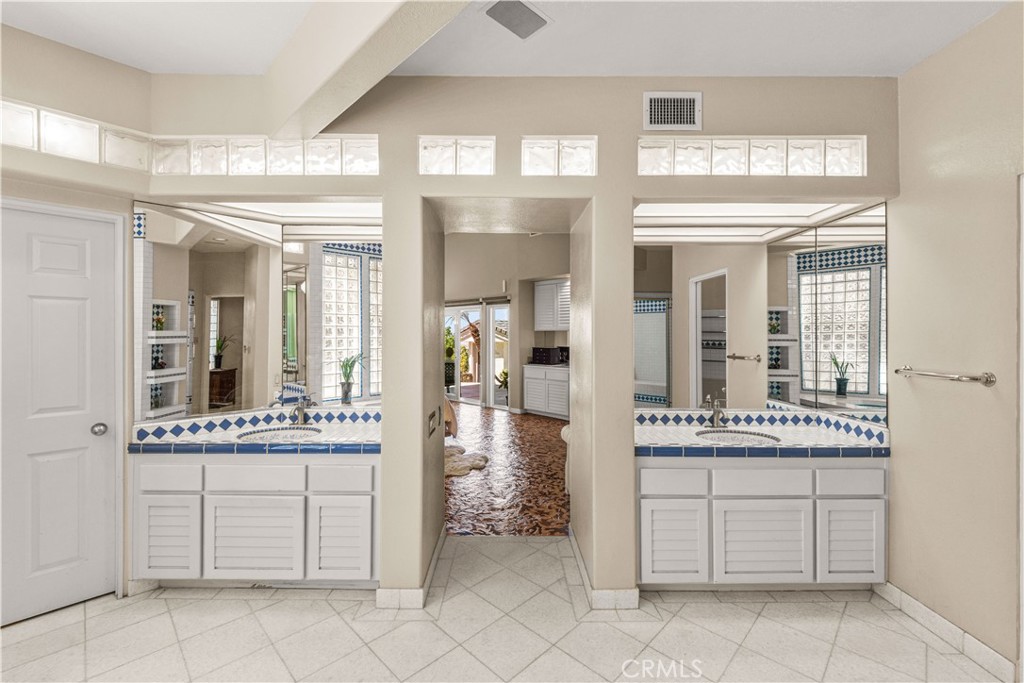 7440 Live Oak Drive