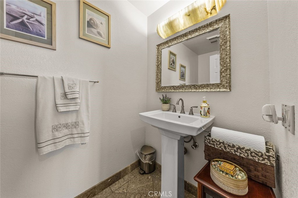 7440 Live Oak Drive