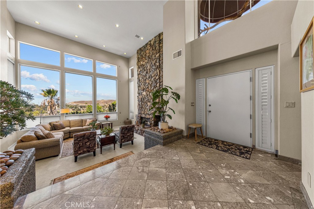 7440 Live Oak Drive