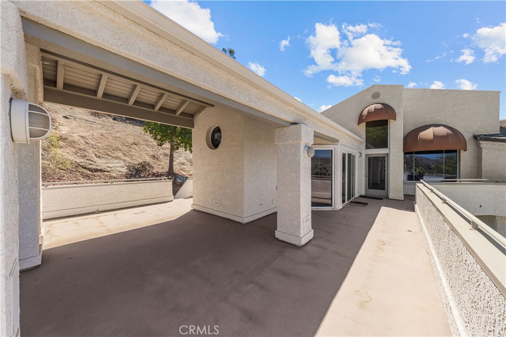7440 Live Oak Drive