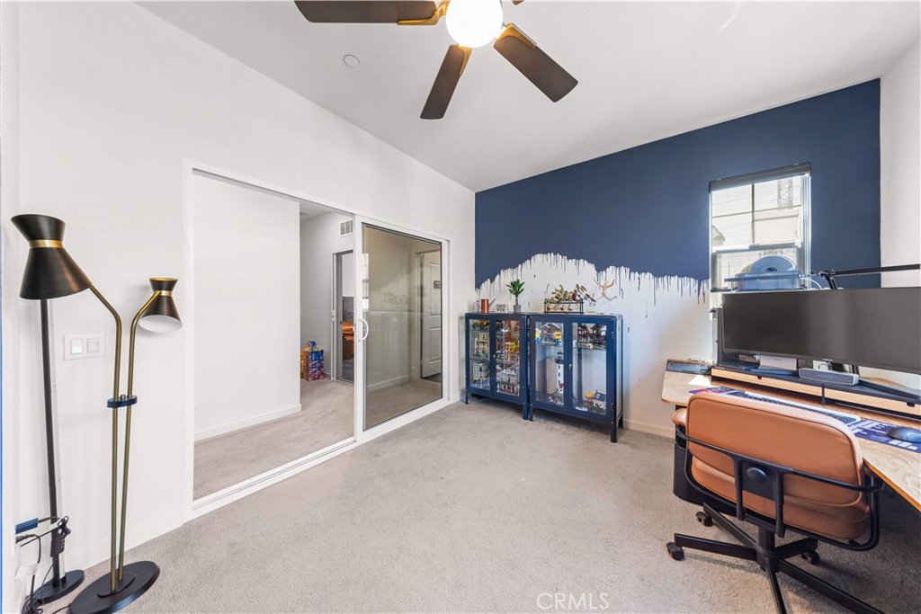 4838 S Monarch