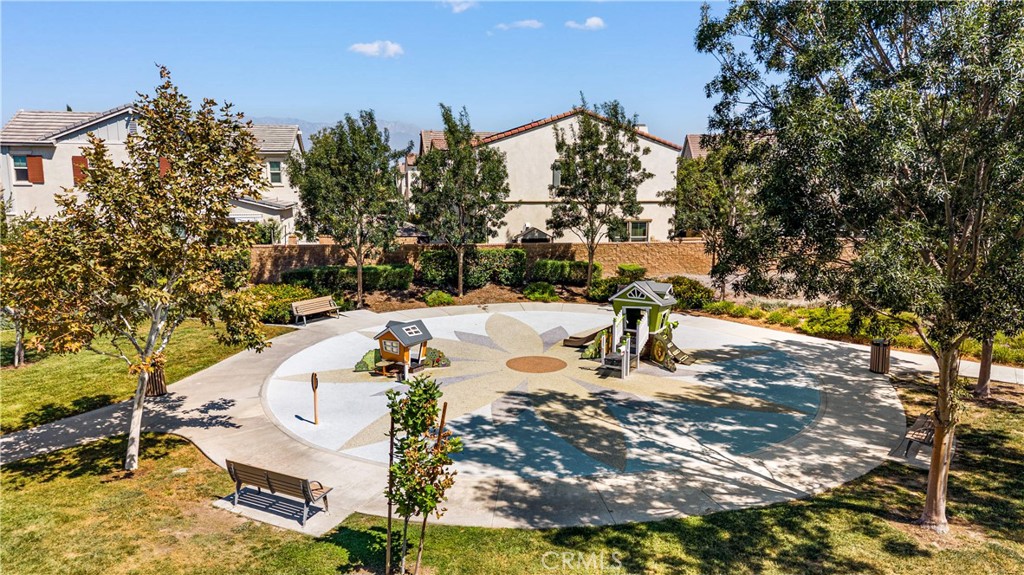 4838 S Monarch